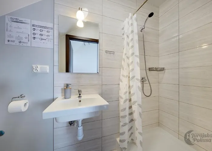 Jurajska Pokusa בית הארחה 3*