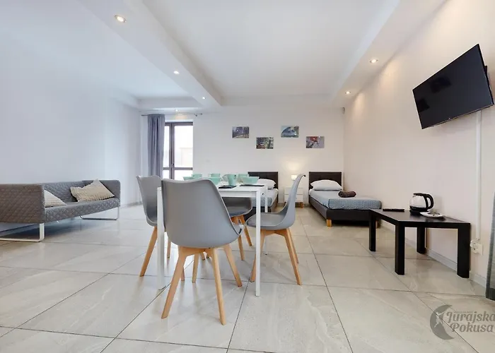 Jurajska Pokusa קרושיצה