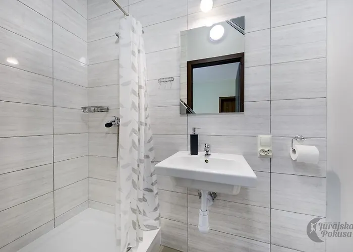 Jurajska Pokusa קרושיצה